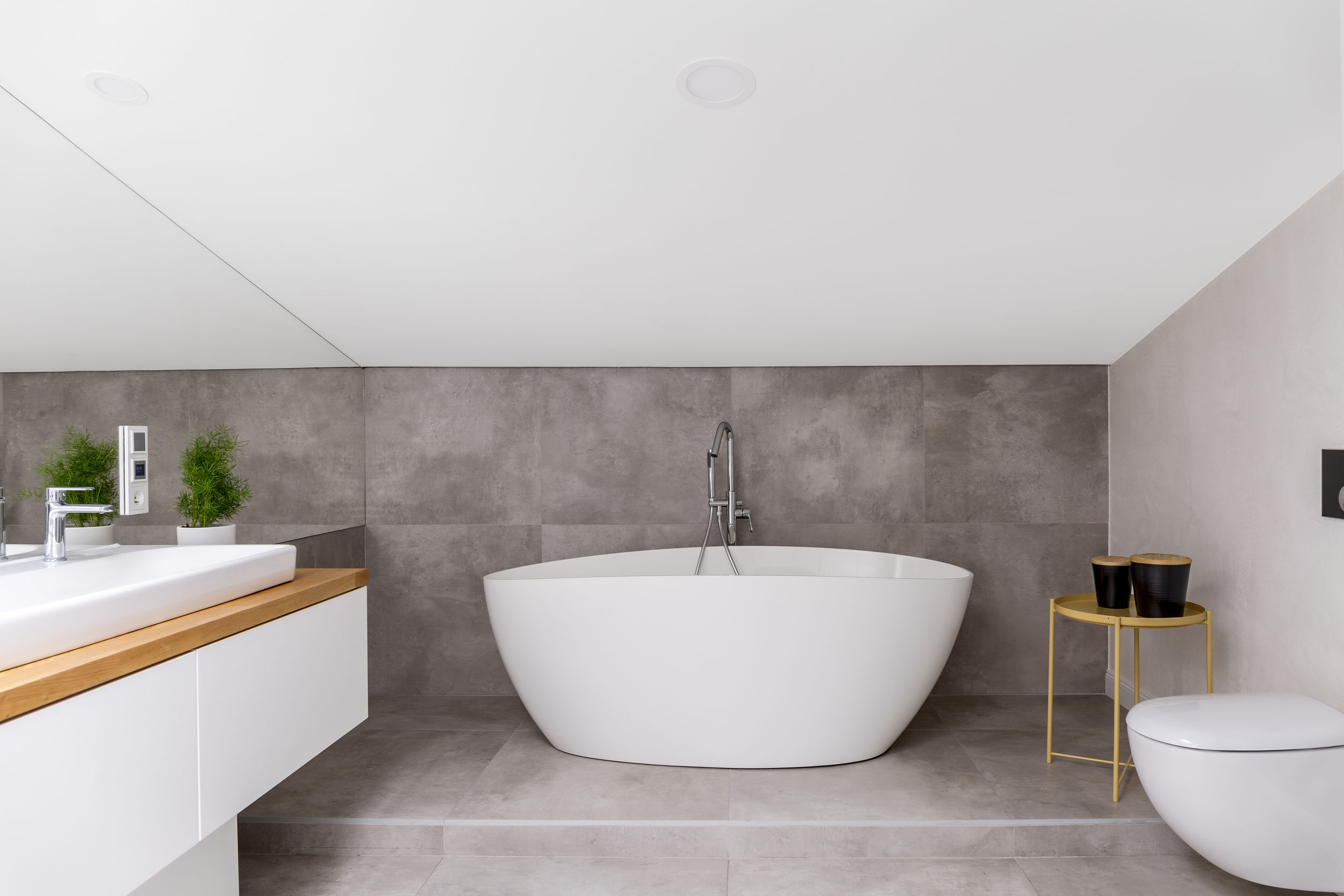 A1 Group - Attic Bathroom – Buckingham Terrace, Edinburgh